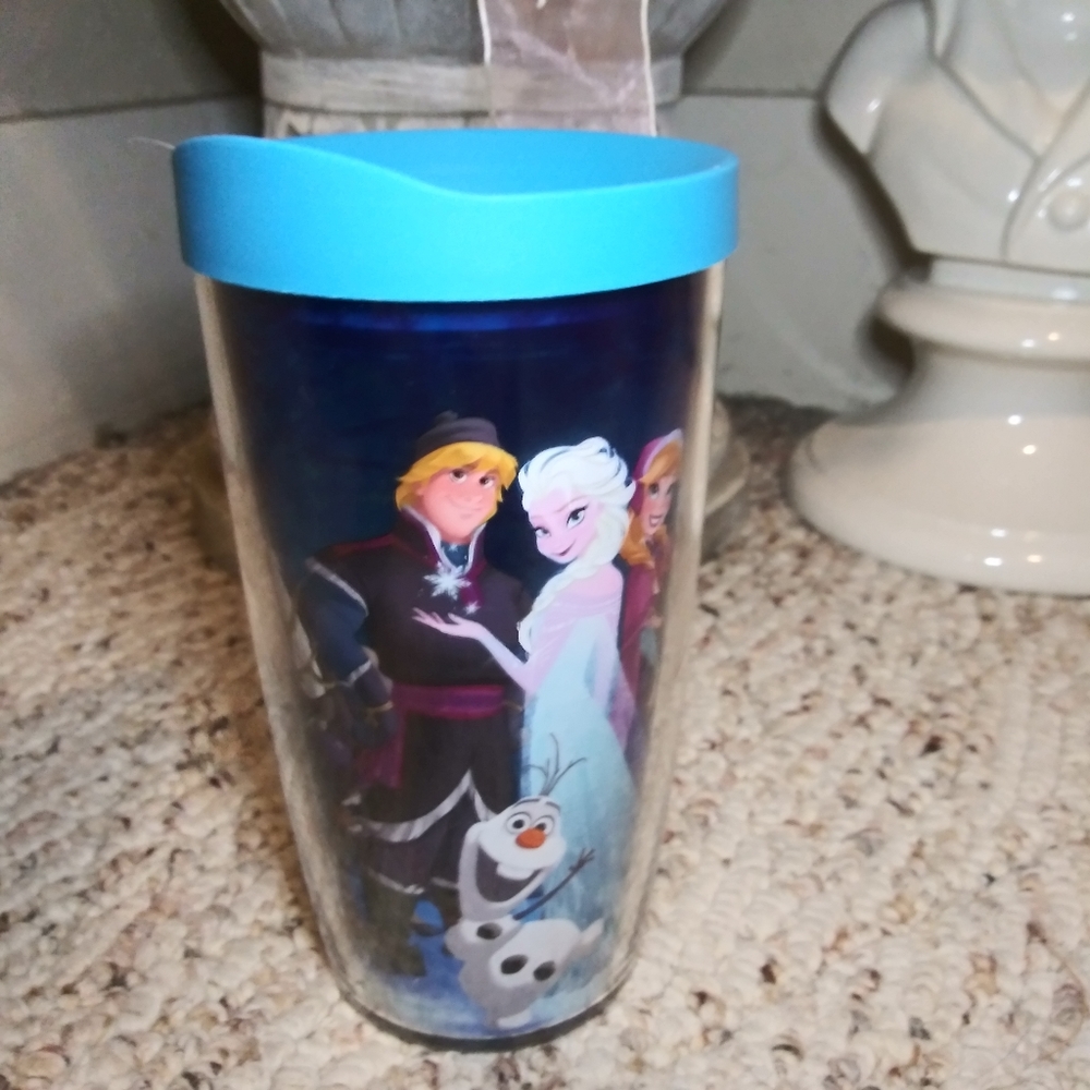 3/$18 Disney's Frozen Themed Child's 16 Oz Insulated Hot/Cold Tervis Cup - Picture 6 of 11